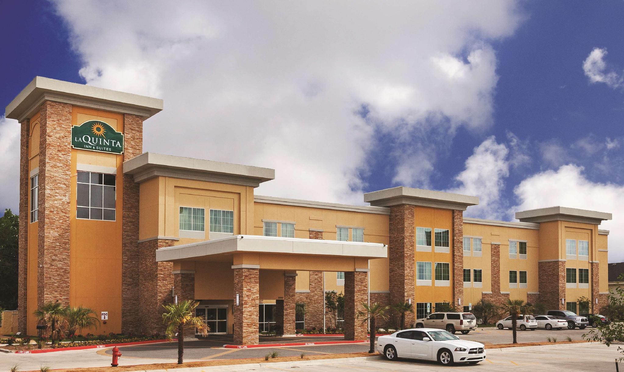 La Quinta By Wyndham Beeville Экстерьер фото